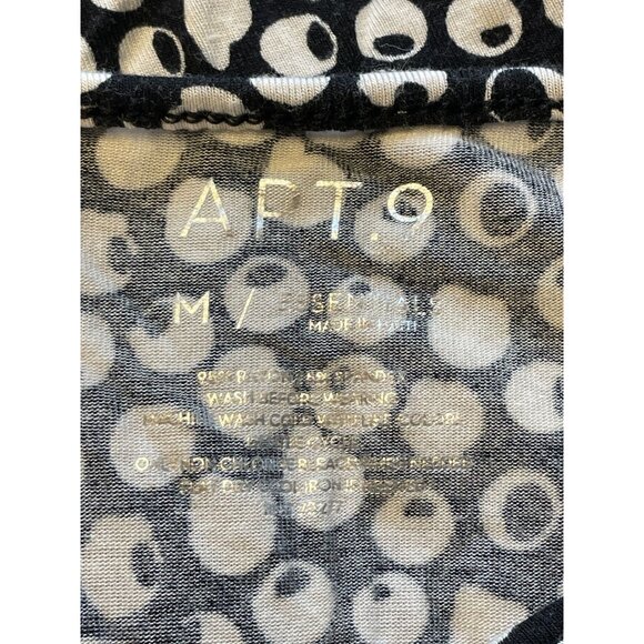 APT.9 Essentials black and white 1/2 sleeve asymmetrical hem stretch print top - Picture 8 of 8